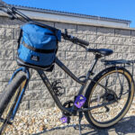 Bikepacking pouch na riadidlá modré