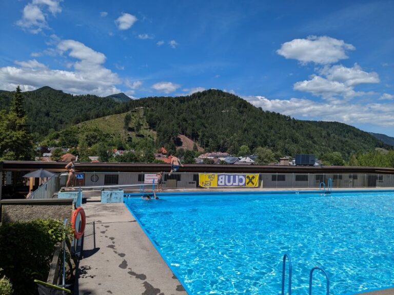 Voralpenbad Hohenberg